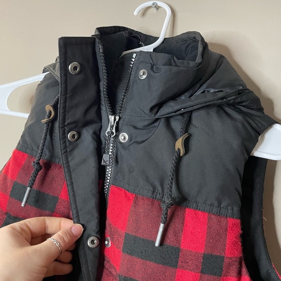 Eddie Bauer Vest Women’s XS Red Plaid Casual Rustic Hooded - Picture 4 of 8